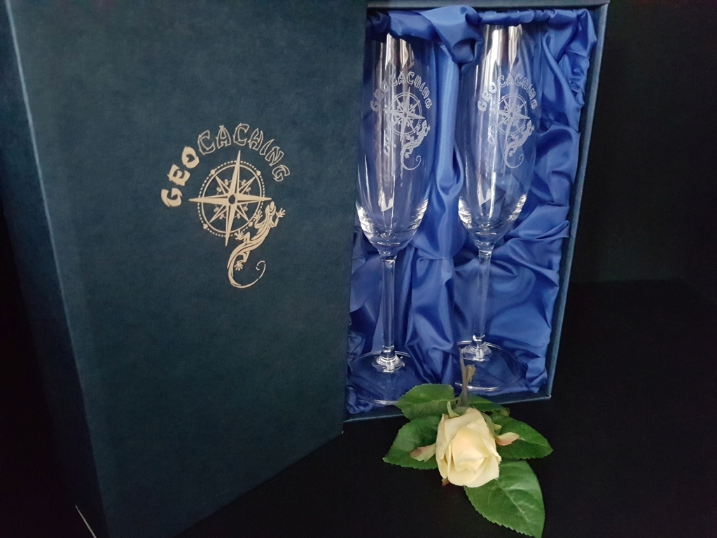Gravírovaná sada-šampusové sklenice s krabičkou a motivem GC