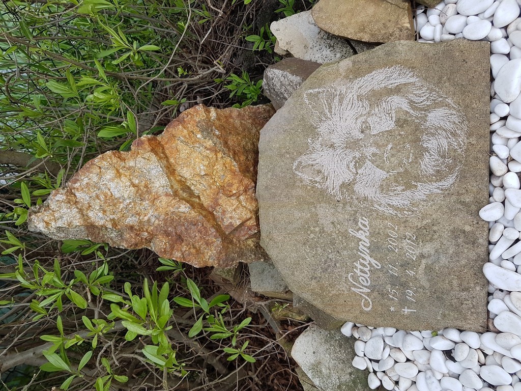 Jemné gravírování pískovce - náhrobek
