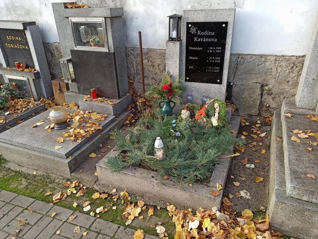 Jemné gravírování skla - náhrobní deska