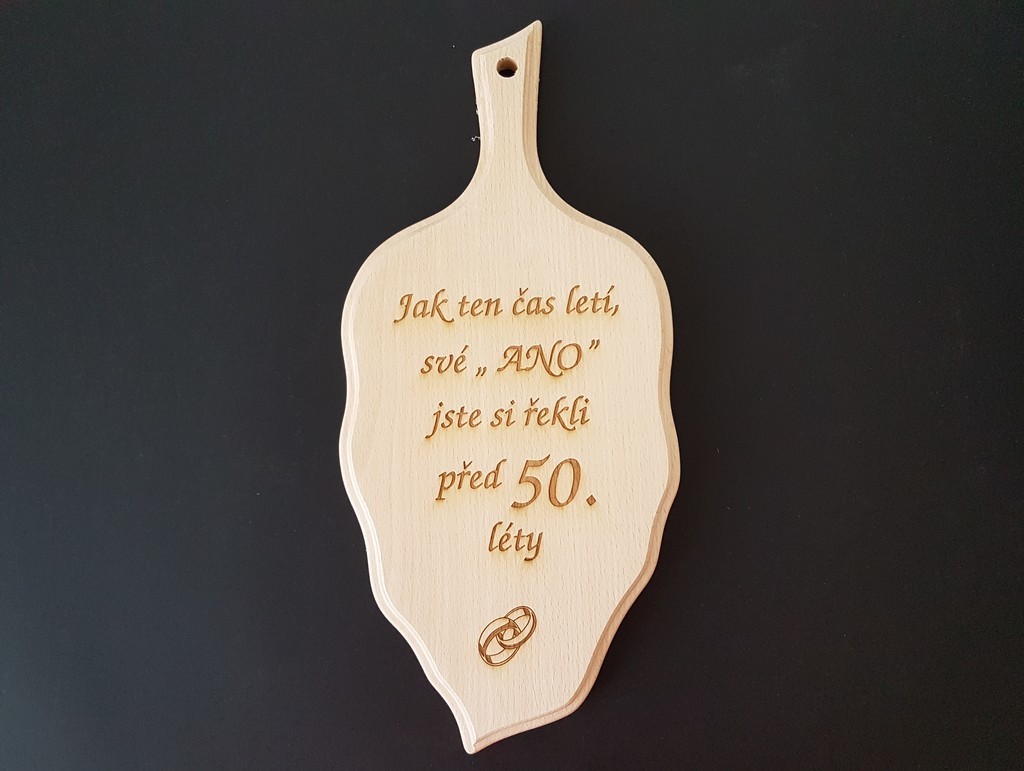 Dřevěné prkénko s gravírováním
