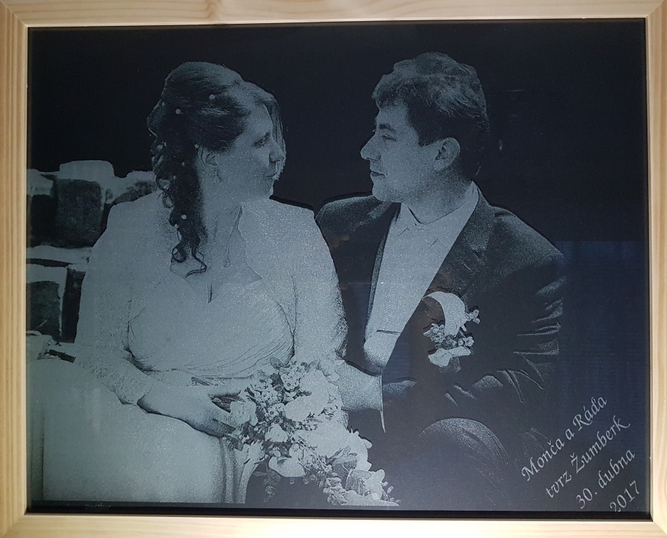 Gravírovaný obraz na sklo - svatební fotografie