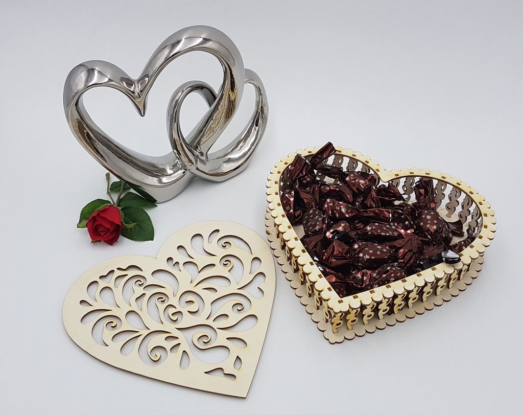 srdce s víčkem na cukrovinky