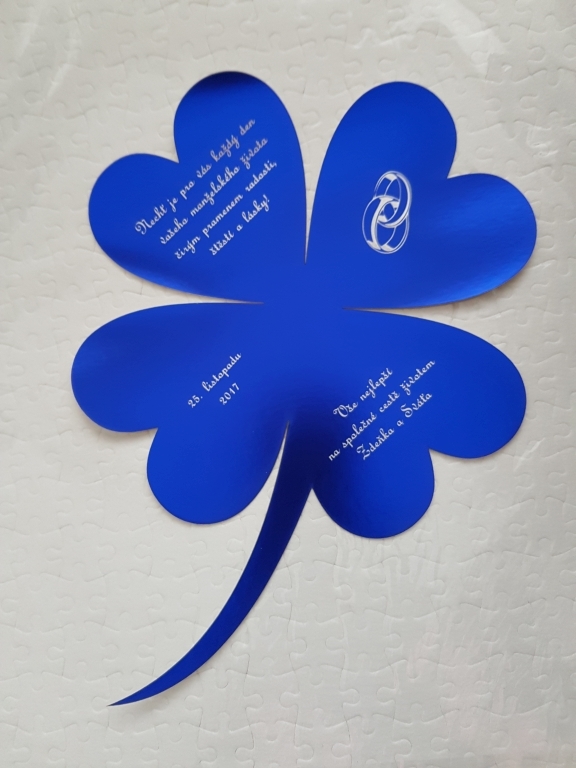 Netradiční gravírované přání ke svatbě - alluminiový papír